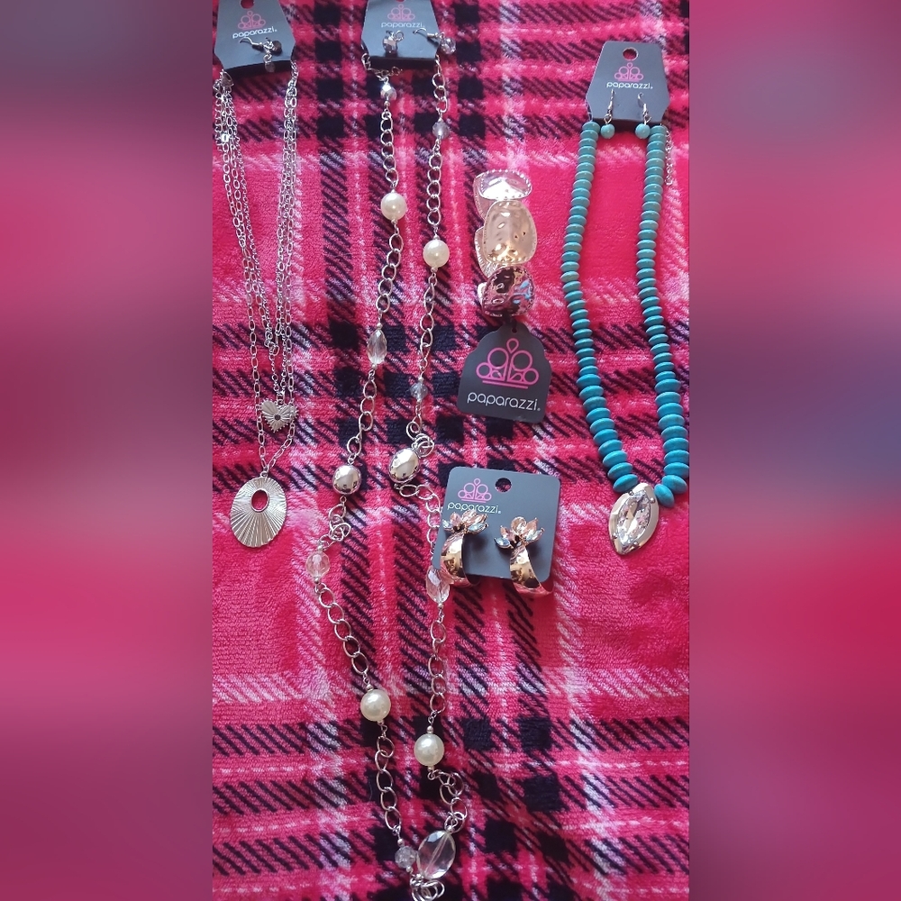 5/$25 Paparazzi Jewelry Lot